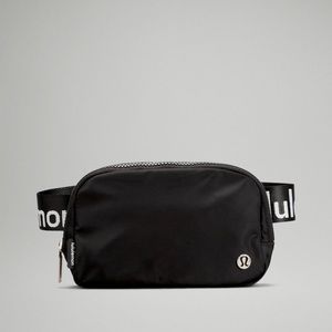 NEW lululemon Everywhere Belt Bag